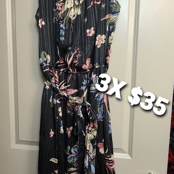 Clothes - Picture 10 of 13